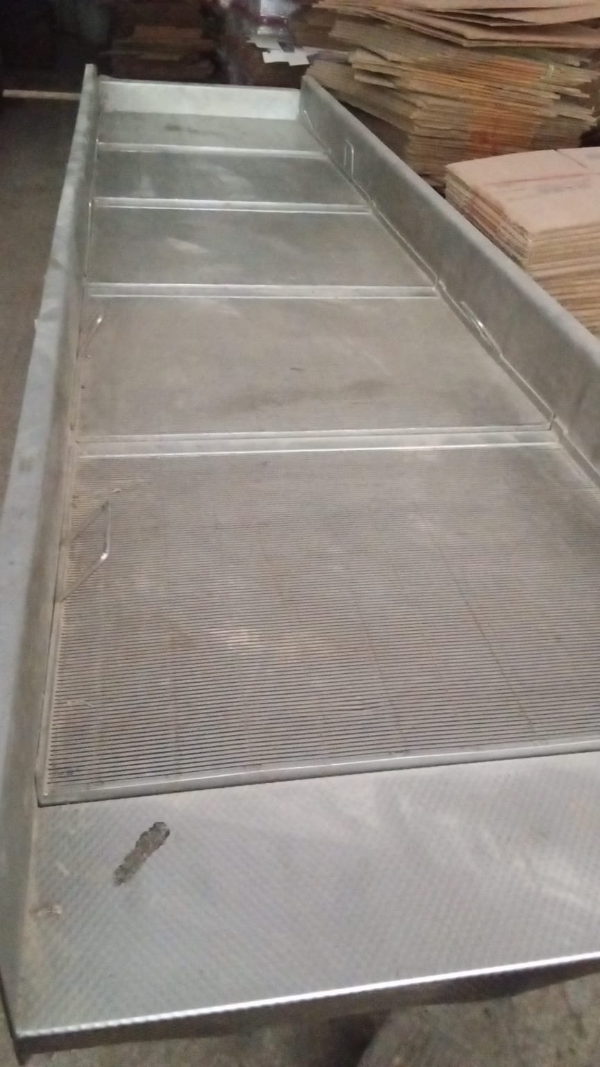 INDUSTRIAL FRUIT/VEGETABLE WASHER ,DRYER AND VIBERATING BELT.